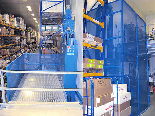 Trasportatore a catena - HYWEMA - Josef Schwahlen GmbH & Co.KG - verticale / da trasporto