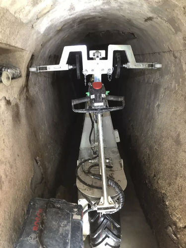 Carrello automotore elettrico - Minitrucks Robotics - di canalizzazioni sotterranee