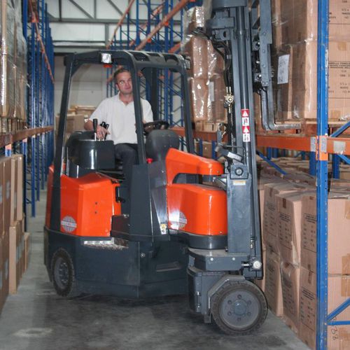 Carrello elevatore elettrico - Aisle Master AM 20 SE - AMLIFT - con conducente seduto / per corsie molto strette / di stoccaggio