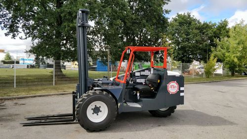 Carrello elevatore con motore a combustione - COMBI TT 30 - AMLIFT - con conducente seduto / a 3 ruote / su misura