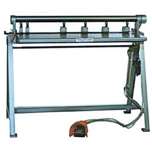 Punzonatrice semiautomatica - RKP 10 - Schwartmanns Maschinenbau GmbH - pneumatica / per profilati