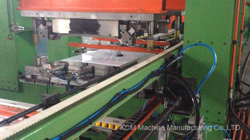 Linea di profilatura per pannelli di porte - KCM Machinery Manufacturing - automatica / punzonatura