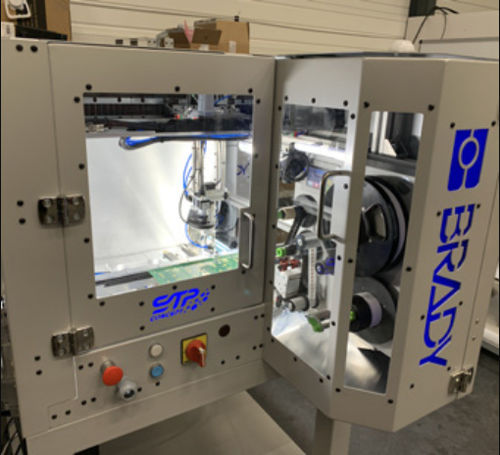 Stampante-applicatore di etichette automatica - A8500 FlexCell - Brady EMEA - autoadesive / per etichette / per circuito stampato
