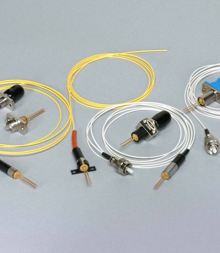 Diodo laser CW - PD-LD - a stato solido / di lunghezza d'onda multipla / con pigtail