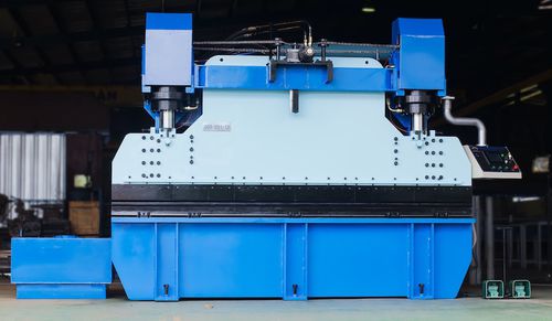 Curvatrice idraulica - AMECO INDUSTRIAL JOINT STOCK COMPANY - elettrica / per lamiere / orizzontale