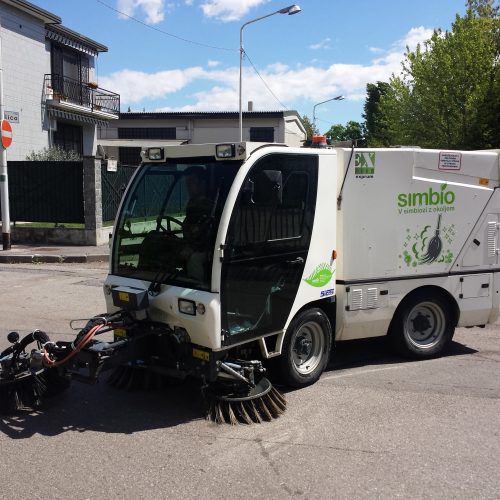 Spazzatrice aspirante diesel - NA2C1 - Sicas Euroclean Srl - da esterno / con due spazzole / con tre spazzole