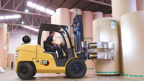 Carrello elevatore a GPL - GP series - Cat Lift Trucks - con conducente seduto / portuale / per il settore dell'edilizia