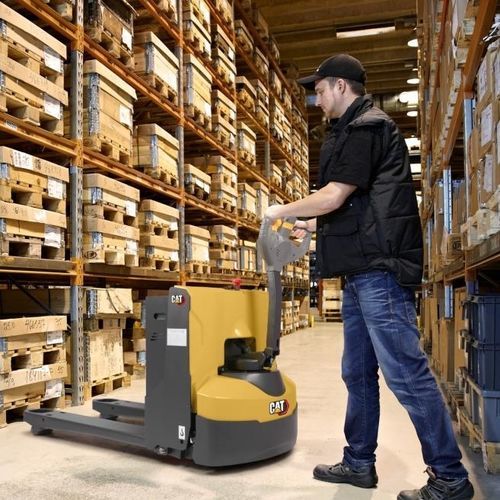 Transpallet elettrico - NPP18QL - Cat Lift Trucks - 24 V / da trasporto / per magazzino