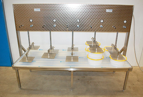 Pressa per formaggio verticale - C. van't Riet Dairy Technology BV - pneumatica