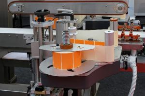 Macchina di etichettatura automatica - Hermis, JSC - semiautomatica / per bottiglie / per l'industria alimentare e delle bevande