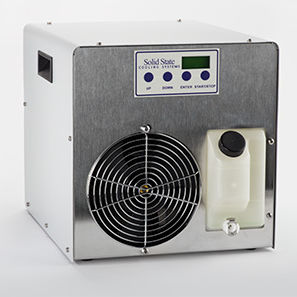 Refrigeratore a circolazione benchtop - TCube series  - Solid State Cooling Systems - per applicazioni laser / compatto / in acciaio inossidabile