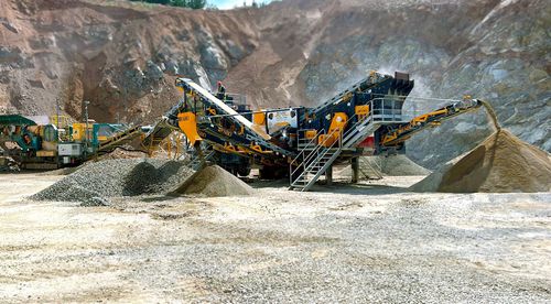 Gruppo di frantumazione e setacciatura a cono - MCC series - Fabo Crushing Screening & Concrete Plants - mobile / ad alta capacità / per roccia dura