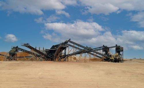 Gruppo di frantumazione e setacciatura fisso - Fabo Crushing Screening & Concrete Plants - a ganascia / secondario / per il settore terziario