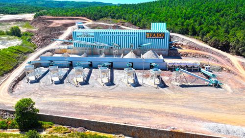 Gruppo di frantumazione e setacciatura a ganascia - Fabo Crushing Screening & Concrete Plants - fisso / primario / ad alta capacità