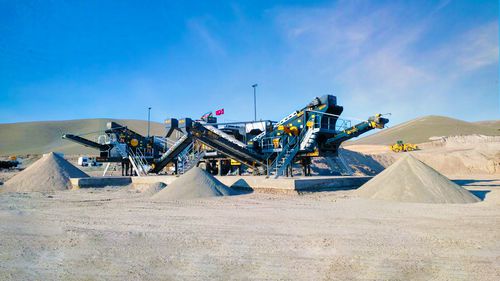 Gruppo di frantumazione e setacciatura a ganascia - FULLSTAR 90 - Fabo Crushing Screening & Concrete Plants - mobile / primario / ad alta capacità