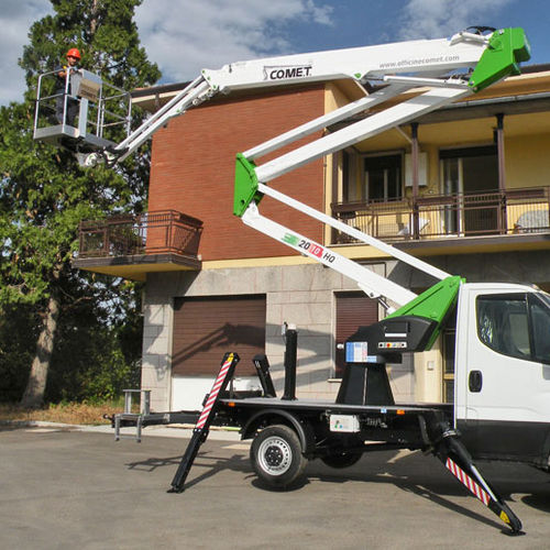 Piattaforma articolata montata su camion - 20 | 2 | 10 HQ - CO.ME.T. Officine - per cantiere / per uso esterno / multiso