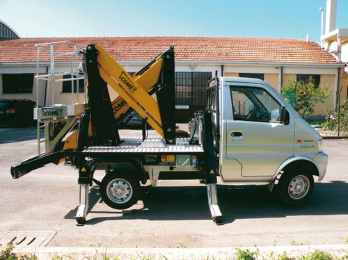 Piattaforma telescopica montata su camion - X MINI 12 | 2 | 4.5 HQ - CO.ME.T. Officine - idraulica / per cantiere / per uso esterno