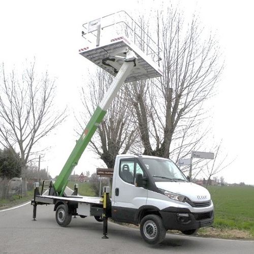 Piattaforma telescopica montata su camion - SOLAR 15 - CO.ME.T. Officine - elettroidraulica / per uso esterno / multiso