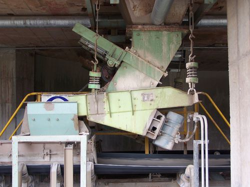 Alimentatore a vibrazione - ZG series - Xinxiang Gaoke Mechanical Equipment Co., Ltd. - per pressa / per nastro trasportatore / automatico