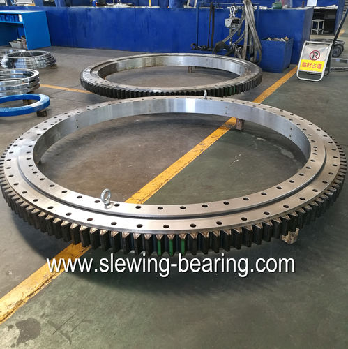 Ralla di orientamento a dentatura esterna - 01 - XUZHOU FENGHE SLEWING BEARING CO.,LTD - a sfere / a corona singola / per lavori pubblici (gru, escavatori)