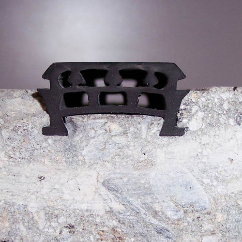 Guarnizione a labbro - UG012A - Fama S.p.A - in EPDM / con scanalature / di compressione