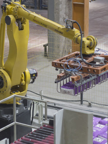 Cella robotizzata pick and place - Keramik Makina Sanayi ve Ticaret A.Ş