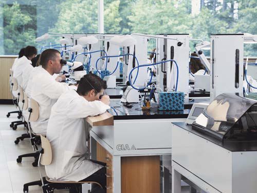 Sistema di trasporto semiautomatico - CLA Clinical Laboratory Automation SA - per l'industria orologiera / per microtecnologia / con tecnologia RFID
