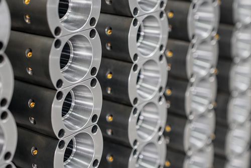 Stampo per iniezione plastica a canali caldi - NexPET™ - HUSKY INJECTION MOLDING SYSTEMS - di preforme / per serie di medie dimensioni / per l'industria dell'imballaggio