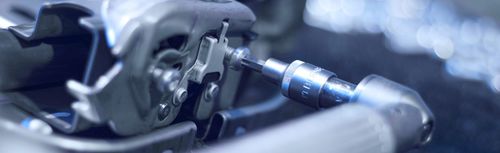 Assemblaggio per l'industria automobilistica - LAKUM - per piccole serie / per serie di medie dimensioni / all'unità