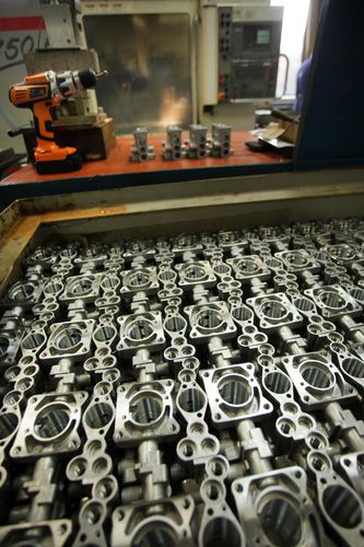 Fresatura conto terzi ghisa - LARM a.s. - per applicazioni automotive / CNC / 5 assi