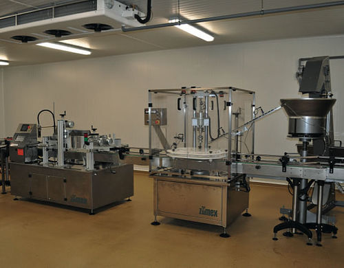 Riempitrice tappatrice etichettatrice per succhi di frutta - Zumex Food Engineering - controllata da PLC / automatica / per l'industria agroalimentare
