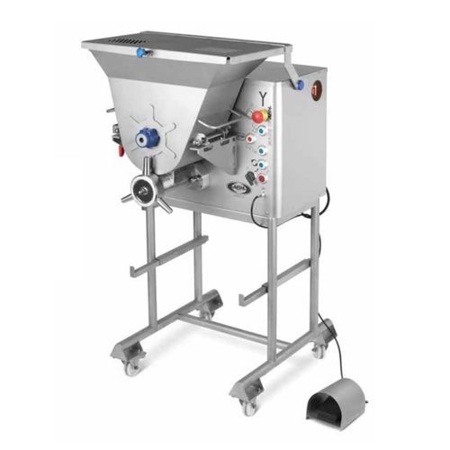 Tritacarne industriale di carne fresca - TC Y 32 GD AUTO - ABM company S.r.l. - con rotelle / automatico / in acciaio inossidabile