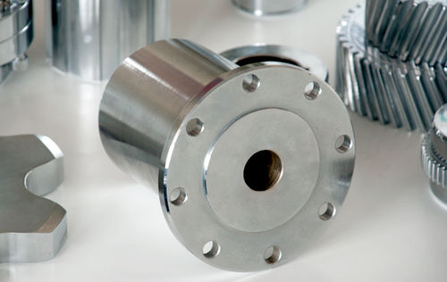Flangia SAE - NDE Clarke Pitchline Ltd