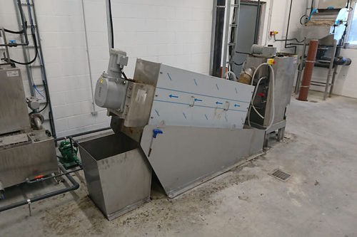 Decanter per disidratazione fanghi - FlotLife - centrifugo / verticale