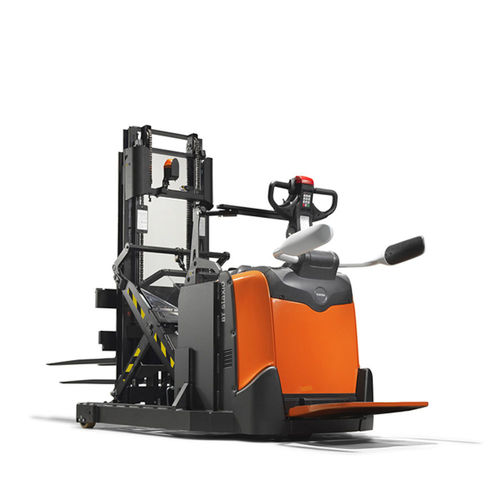 Accatastatore a forche retrattili - BT Staxio SPE120XRD - Toyota Material Handling - elettrico / con piattaforma per conducente / 24 V