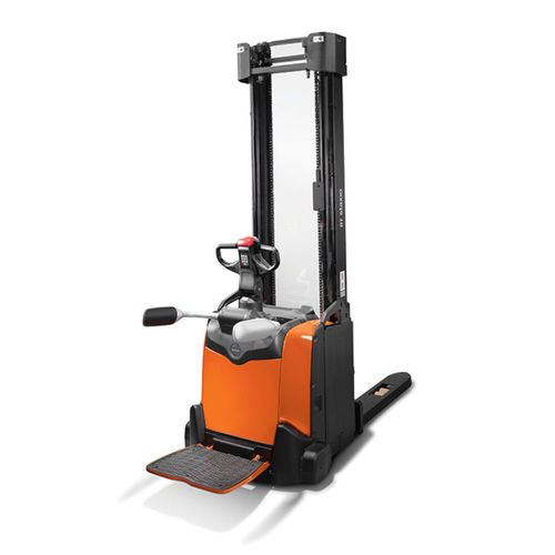 Accatastatore elettrico - BT Staxio SPE160 - Toyota Material Handling - con piattaforma per conducente / 24 V / di trazione