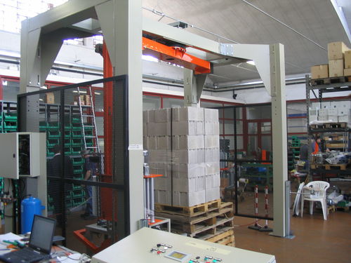 Macchina avvolgitrice a braccio rotante - AV1620 - OFFICINA MECCANICA SESTESE S.p.A. - per sacchi / per prodotti edili / per bottiglie in plastica