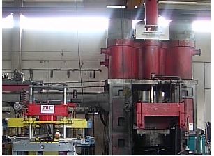 Pressa per stampaggio - LDP120MN/3/PR/D - Tech Euroengineering - idraulica / automatica / a caldo