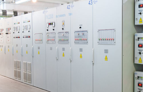 Quadro di distribuzione per sovraccarichi - PLUTON - con alimentazione elettrica DC / per distribuzione elettrica