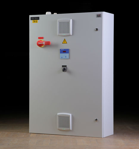 Scatola elettrica di distribuzione - Electric Power Engineering - su misura / con fissaggio a terra / industriale