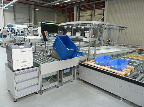 Postazione di lavoro per assemblaggio - RBS Förderanlagen GmbH - ergonomica / inclinabile