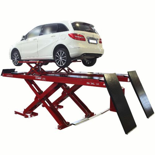 Ponte sollevatore a pantografo - Fox 50 VX - O.ME.R. SpA - 5 tonnellate / elettroidraulico / per automobile