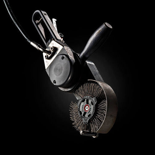 Lucidatrice rotativa - BRISTLE BLASTER® SUBSEA - Monti-Werkzeuge GmbH, Part of Monti Group - idraulica / spinta a cinghia / per tubi