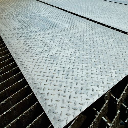 Grigliato in metallo - Lichtgitter GmbH - saldato / da pavimento / per cavo rotondo