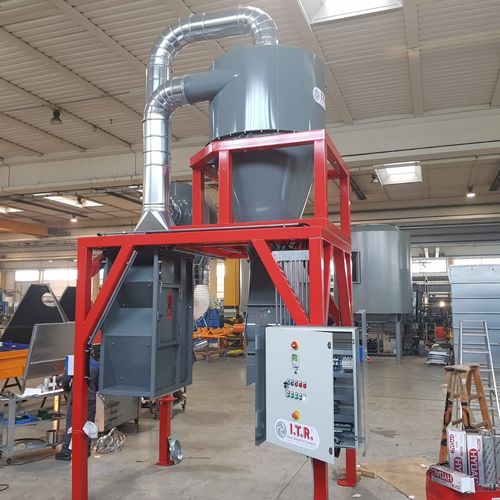 Separatore per rifiuti - SZZ - ITR Recycling Technologies - ad aria / per raccolta differenziata / verticale