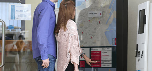 Tavolo touchscreen interattivo - DUALTOUCH - Displax SA