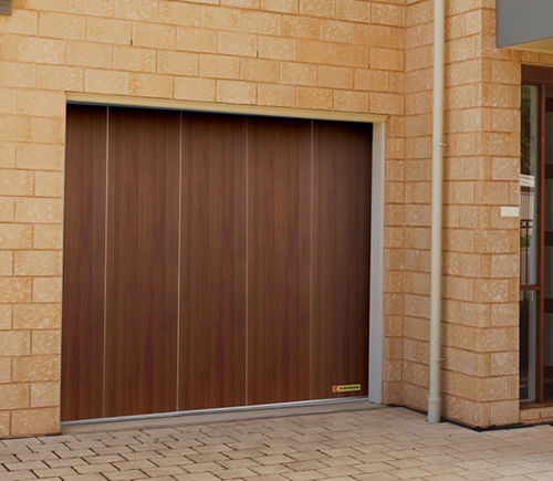 Porta scorrevole - K-Side - KOPRON SPA - sezionale / in legno / per garage