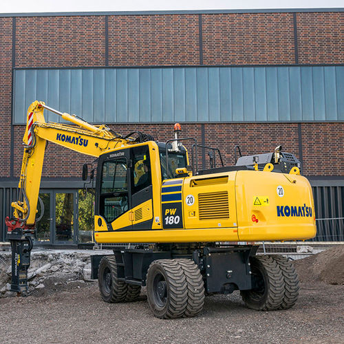 Escavatore intermedio - PW180-11 - Komatsu Europe - su ruote / Tier 4 intermedia / per cantiere di costruzione