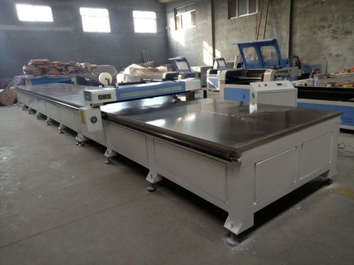Macchina da taglio laser CO2 - Jinan Chanke Mechanical Equipment Co., Ltd. - per materie plastiche / per legno / per materiale tessile