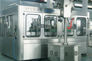 Riempitrice-opercolatrice automatico - Jiangsu Zhongyin Machinery Co., Ltd. - per bottiglie PET / per liquidi / per bevande